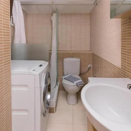 George's Poet Maisonette Crete 度假居 罗希姆诺